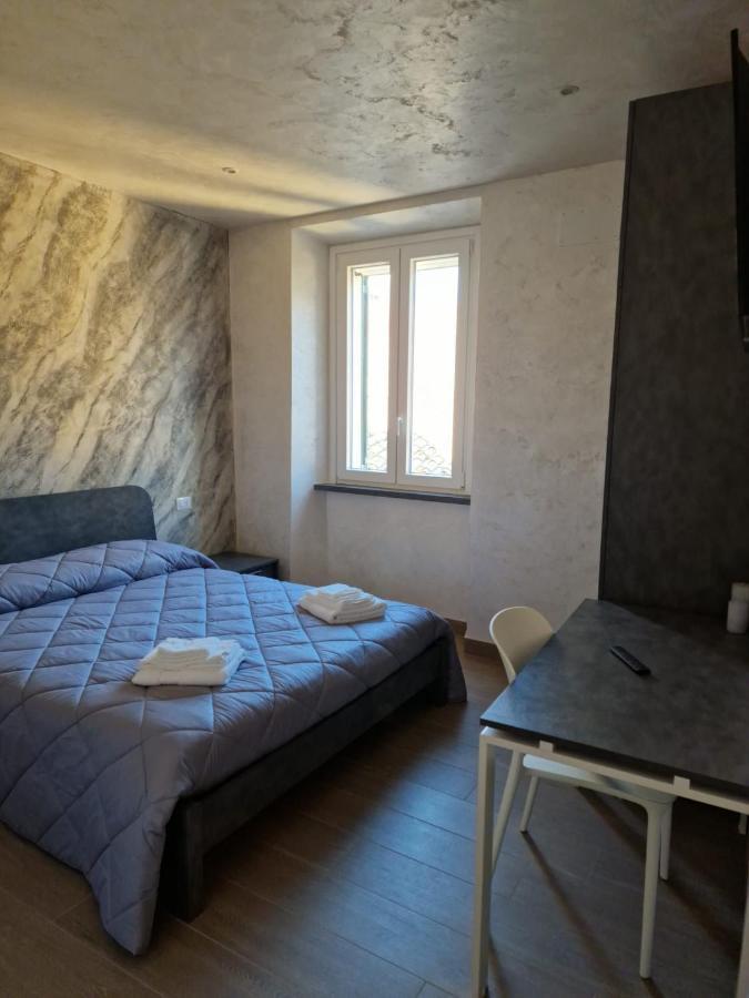 Piazza Duomo Hotel Tuscania Eksteriør billede